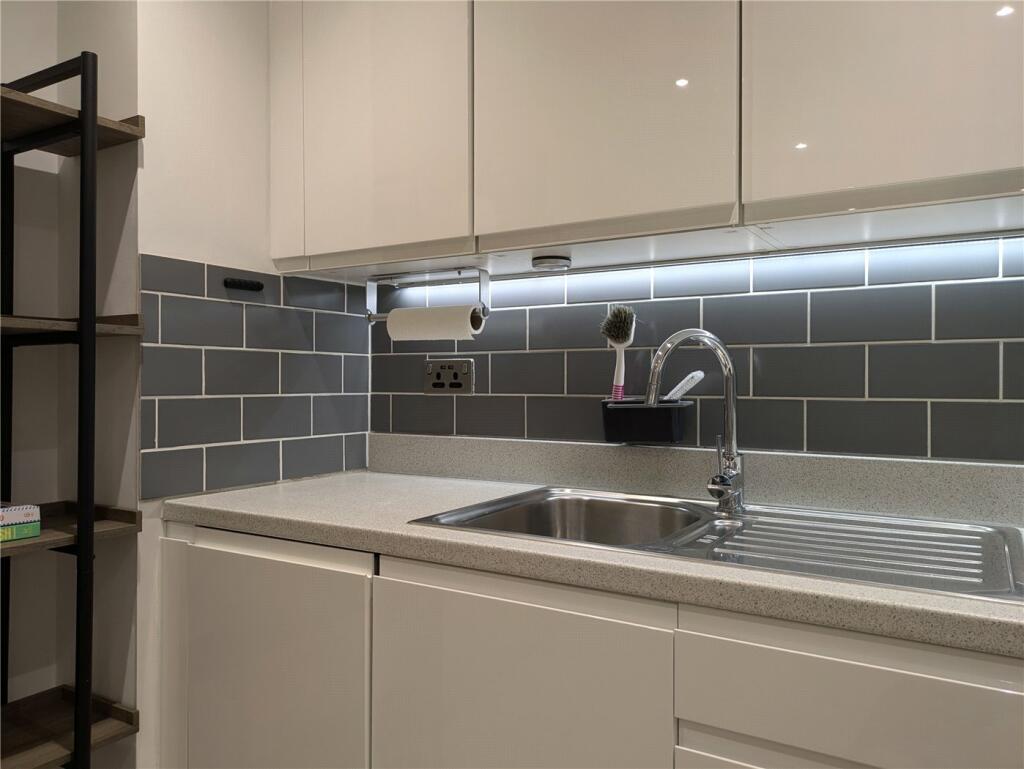 Additional image 5 of Victoria Bridge Road, Bath, Somerset, BA1