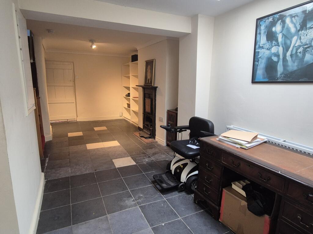 Additional image 6 of Hanbury Road, Bromsgrove, B60