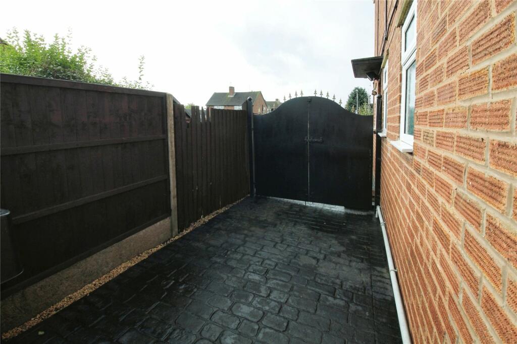 Additional image 14 of Edwin Crescent, Bromsgrove, Worcestershire, B60