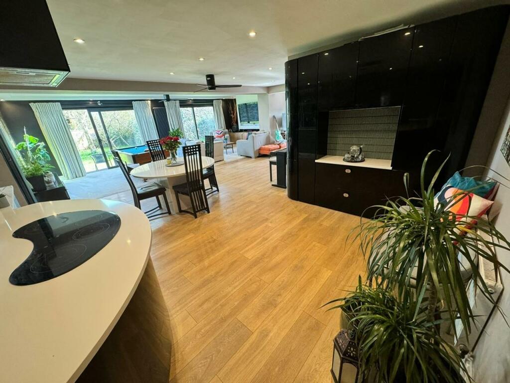 Additional image 4 of Longleat Drive, Cheswick Green, Solihull