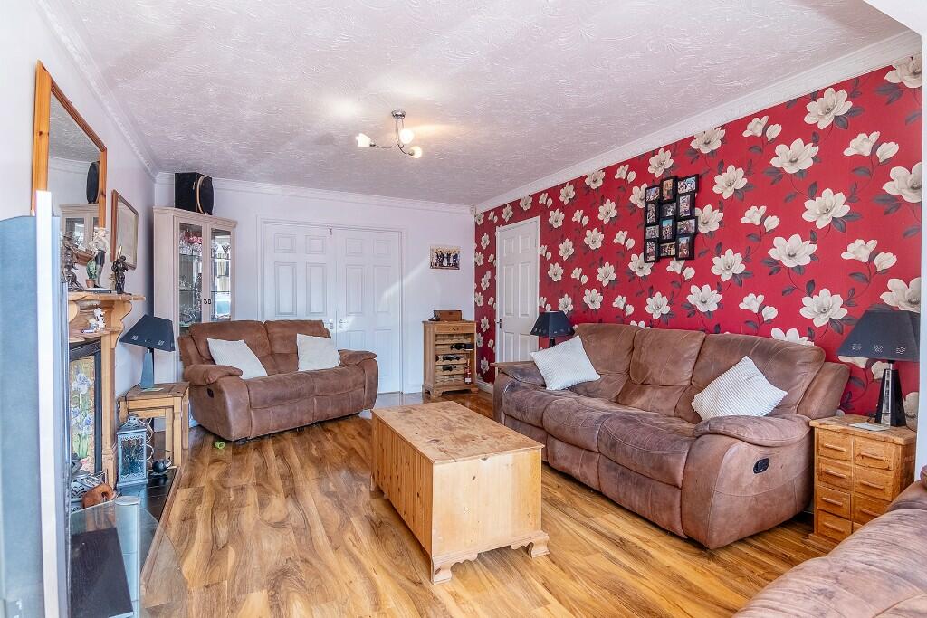 Additional image 32 of Meadow Close, B94