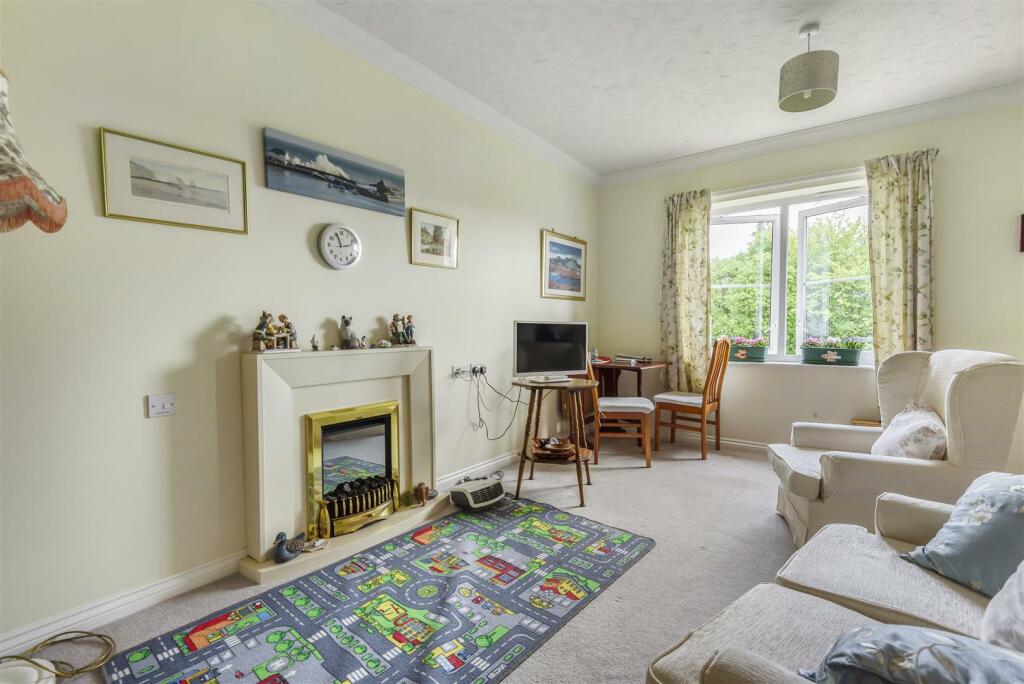 Additional image 2 of Woolmans Lodge, Shirley, Solihull