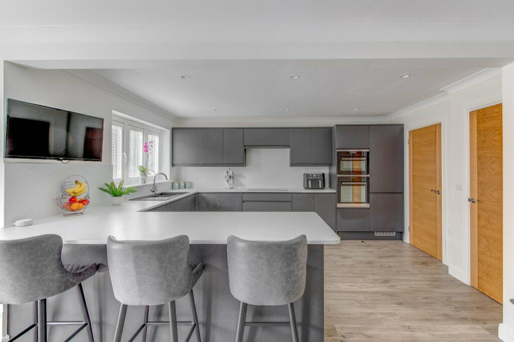 Additional image 4 of Kenneth Vincent Close, Crabbs Cross, Redditch, Worcestershire, B97