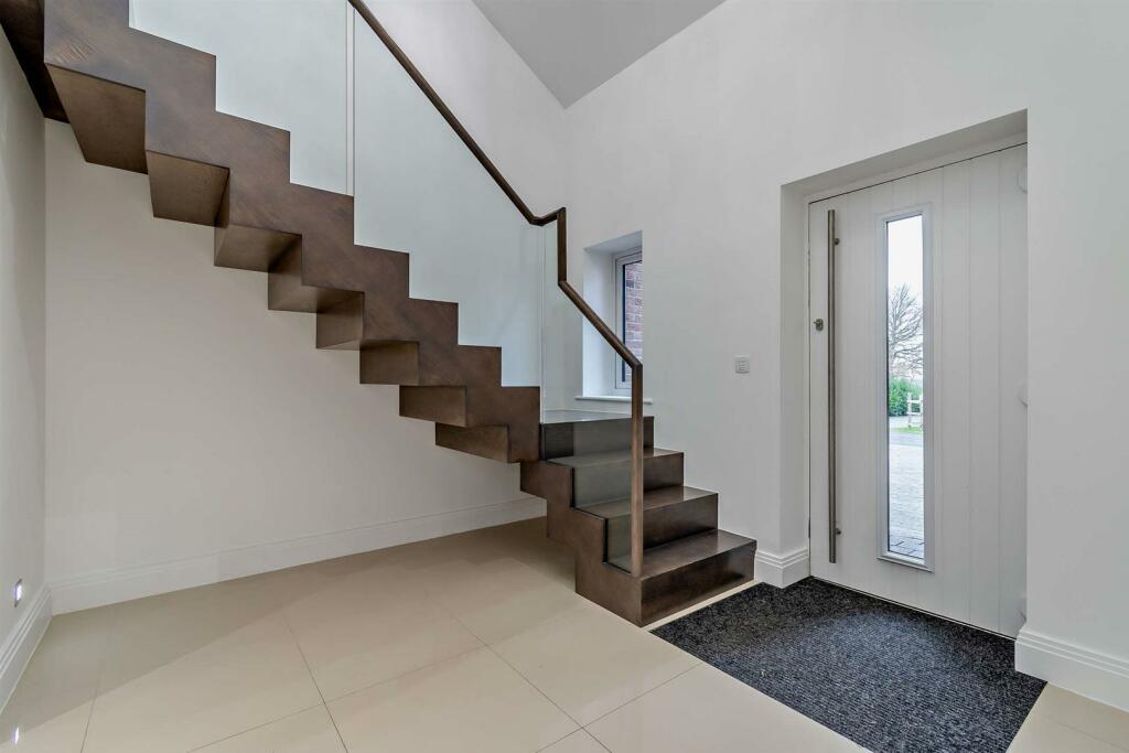 Additional image 14 of De Montfort House, Haven Pastures, Henley-in-Arden