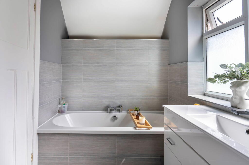 Additional image 18 of Reservoir Road, Cofton Hackett, B45 8PN