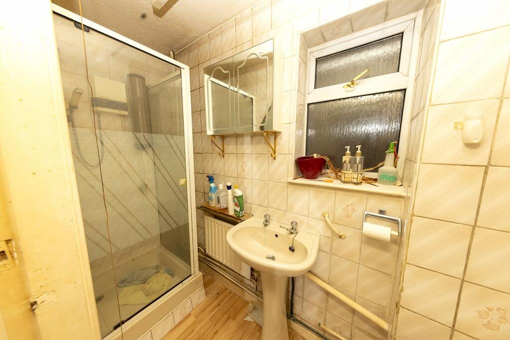 Additional image 8 of Westmead Drive, Oldbury, West Midlands, B68