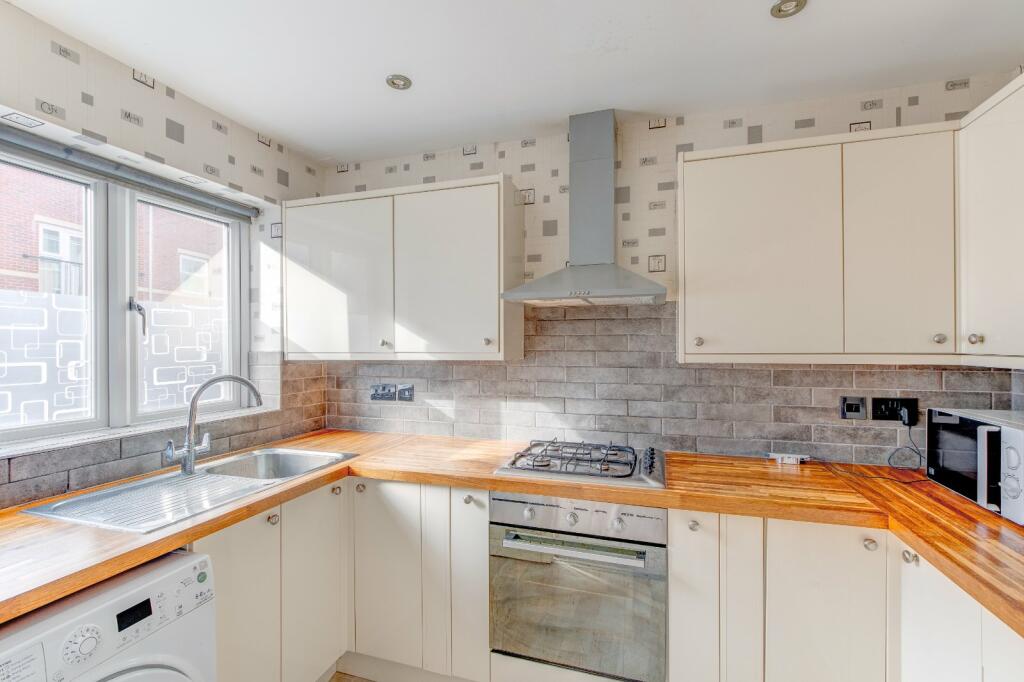 Additional image 17 of Gloucester Close, Enfield, Redditch, Worcestershire, B97