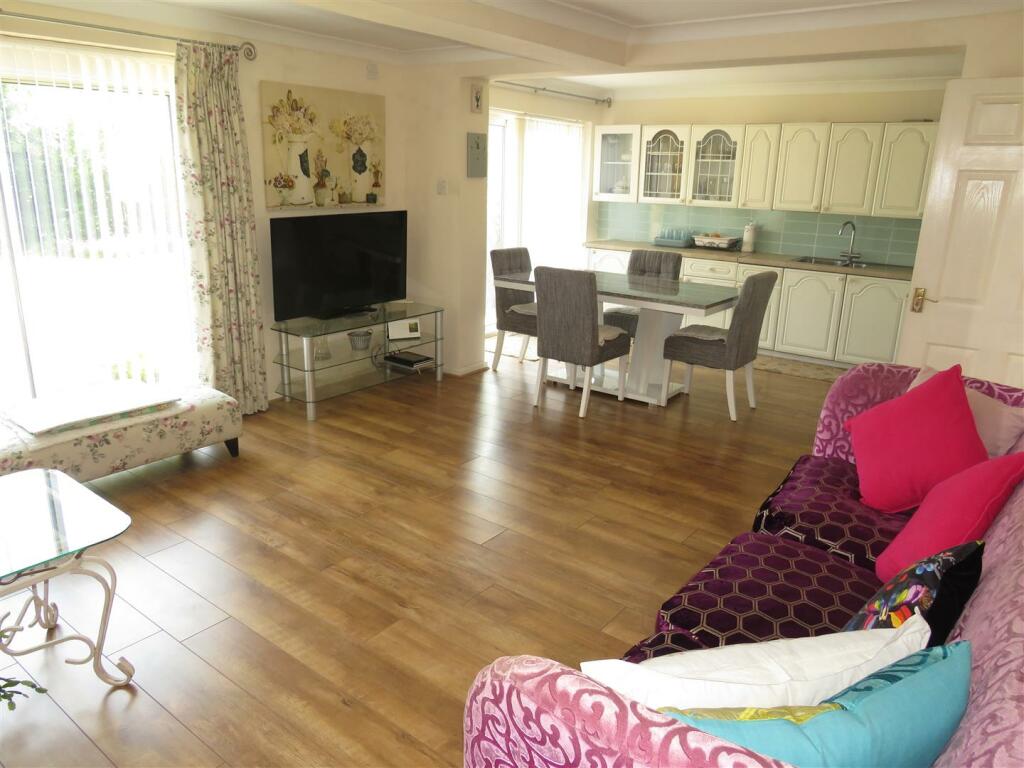 Additional image 10 of Park Hall Crescent, Castle Bromwich, Birmingham