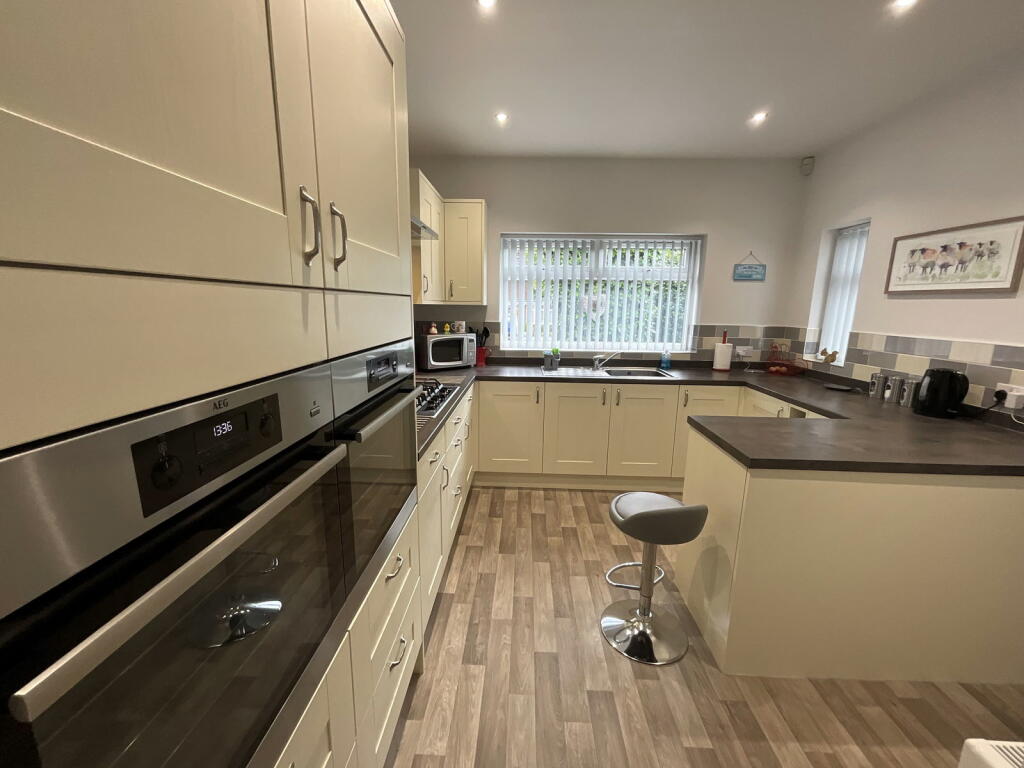 Additional image 8 of HALESOWEN, Summit Gardens