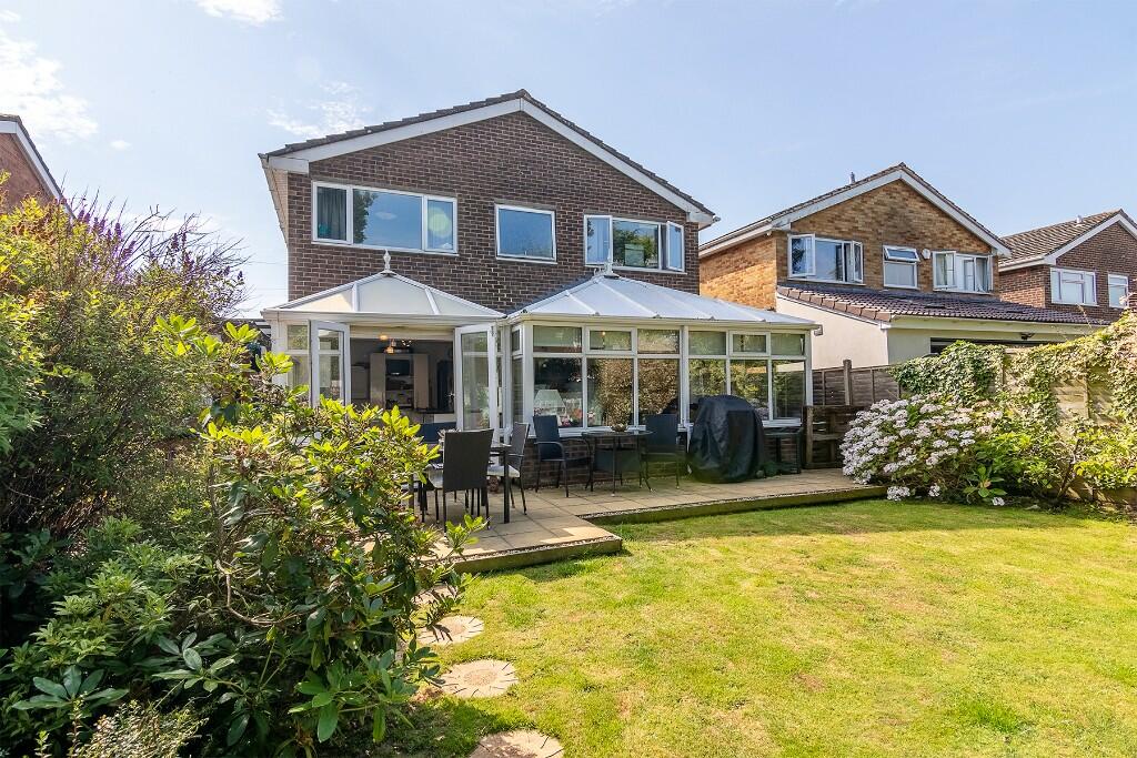 Additional image 27 of Meadow Close, B94