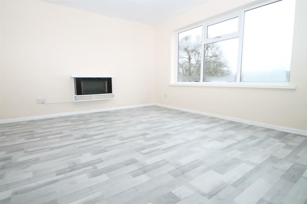 Additional image 31 of Moat Drive, Halesowen