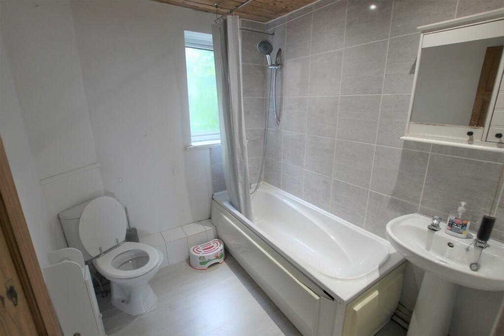 Additional image 6 of Pembridge Close, Redditch