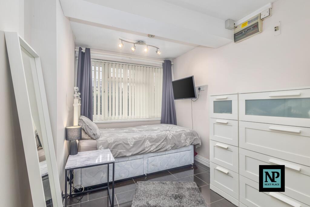 Additional image 25 of Lindisfarne, Glascote, B77