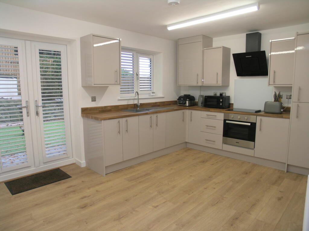 Additional image 3 of ROWLEY REGIS, Park Avenue