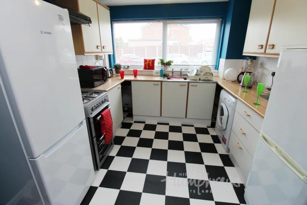 Additional image 8 of Westacre Gardens, Stechford B33 - 8-8 Viewings