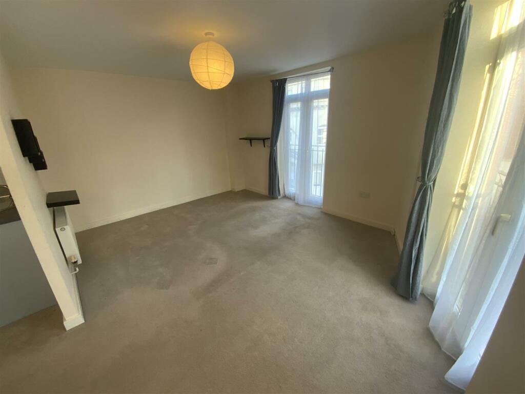 Additional image 3 of Dickens Heath, Solihull