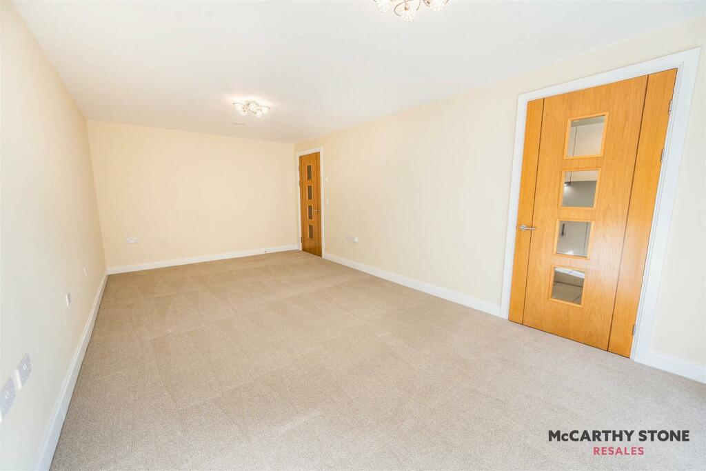 Additional image 5 of Brueton Place, 218 - 220 Blossomfield Road, Solihull, B91 1PT