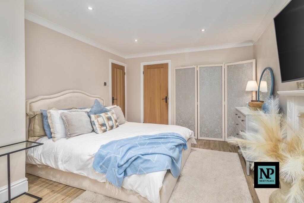 Additional image 9 of Foxglove, Amington, B77