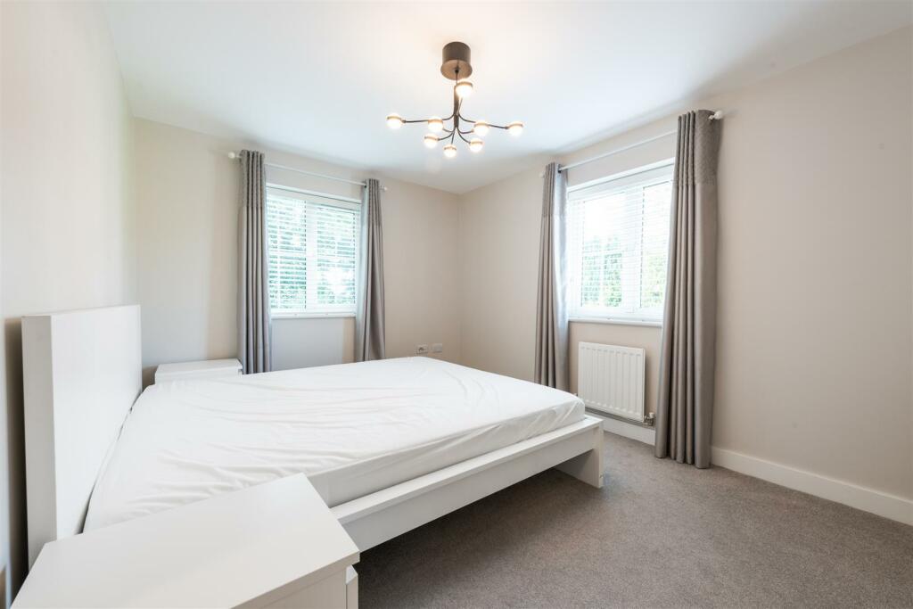 Additional image 9 of St Phillips Grove, Bentley Heath