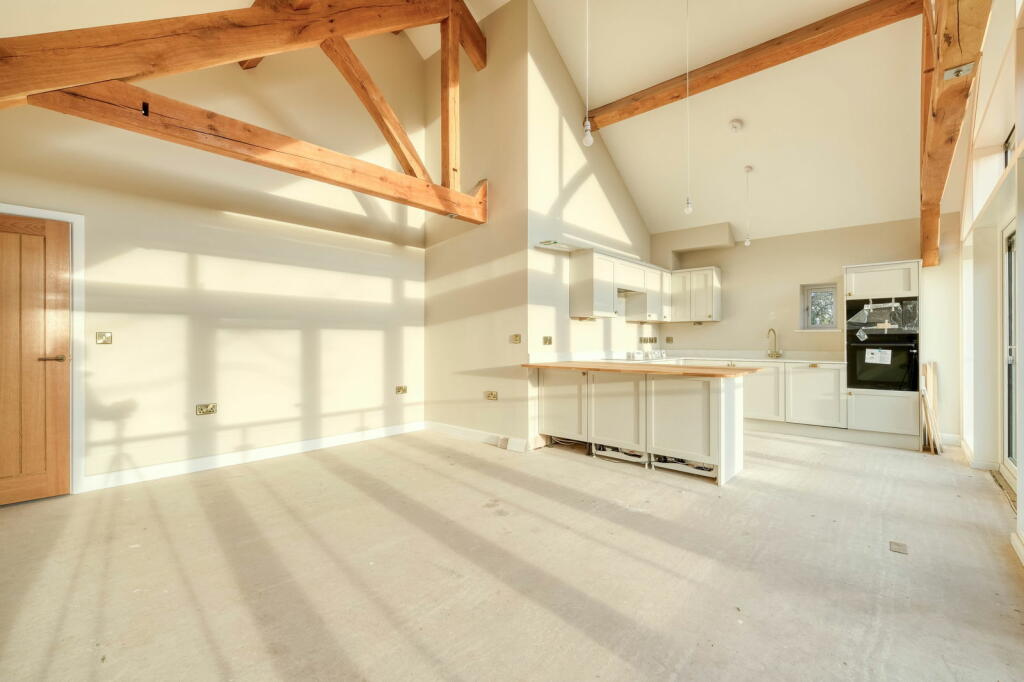 Additional image 15 of 8 Lion & Lamb Barns, Droitwich Road, Bradley Green B96 6RP