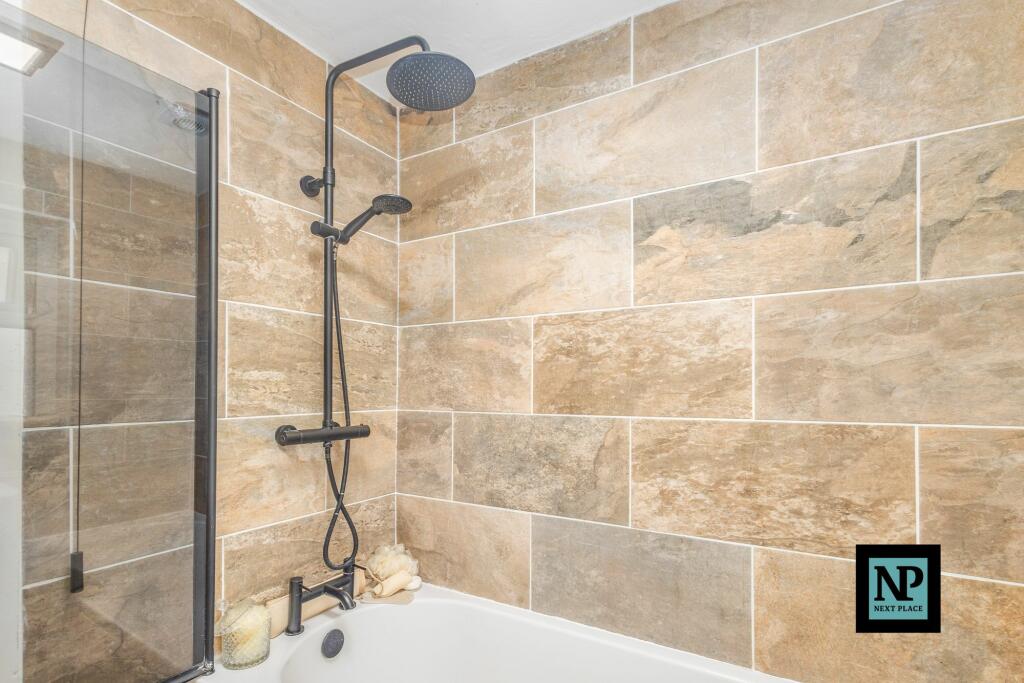 Additional image 24 of Foxglove, Amington, B77