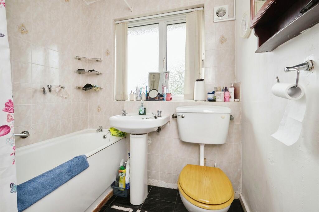 Additional image 14 of Walcot Drive, Birmingham