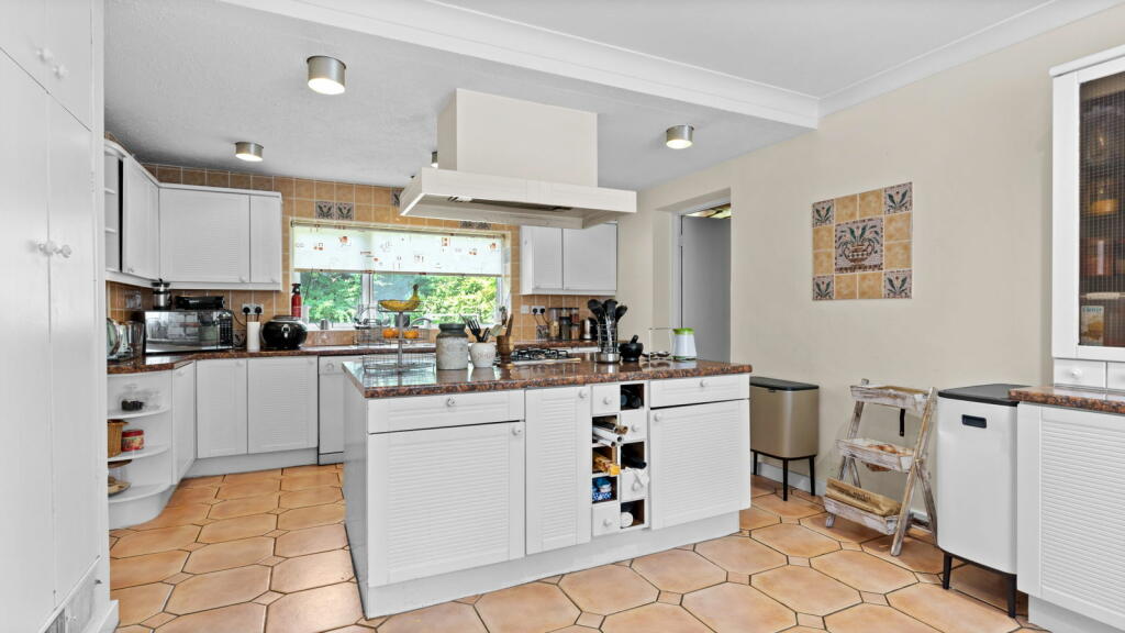 Additional image 4 of Alder Park Road, Solihull, B91 1NU