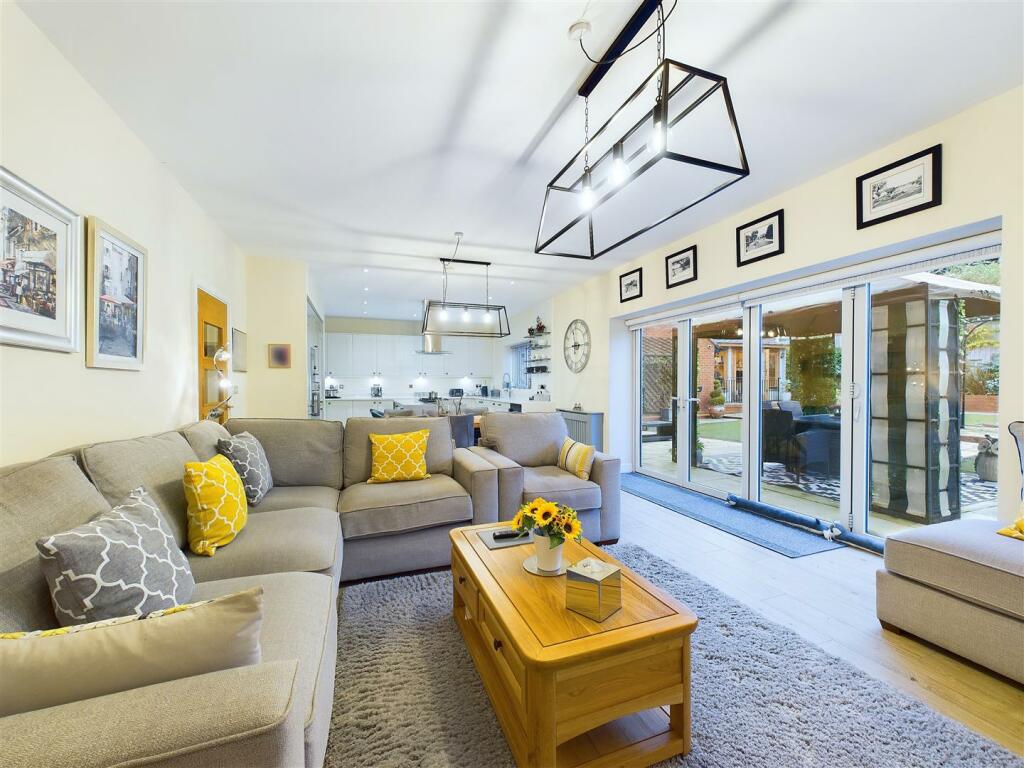 Additional image 20 of Cornflower Close, Tamworth