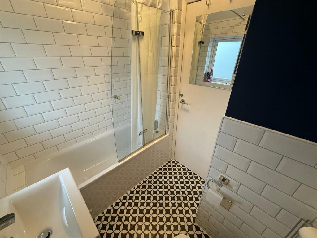 Additional image 4 of Valley Road, Cradley Heath, B64 7LX