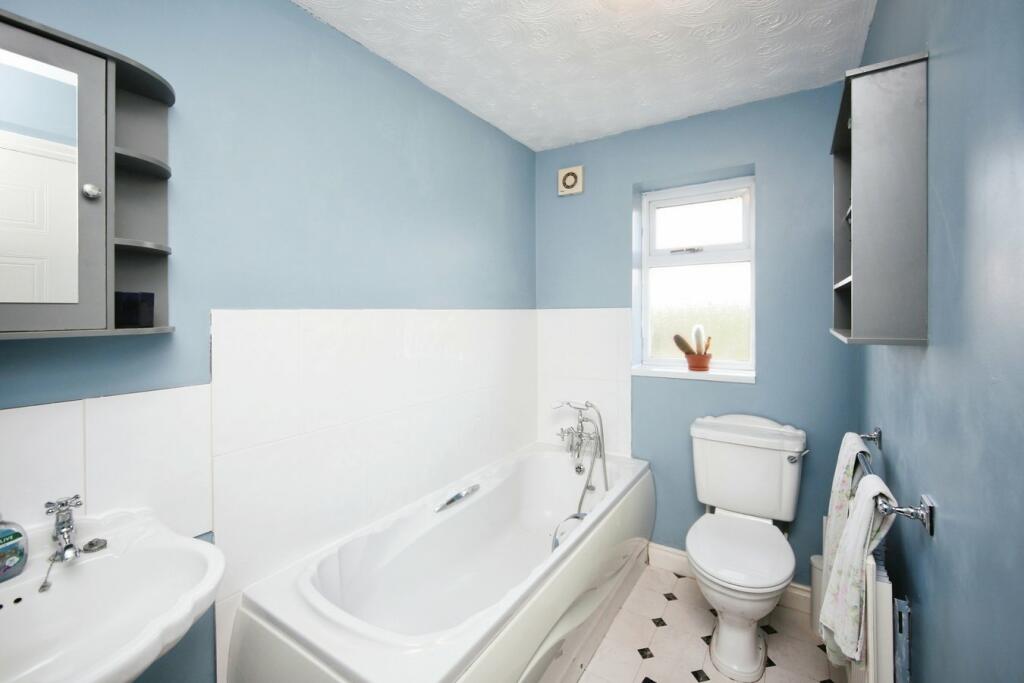 Additional image 16 of Kiln Close, Studley, B80