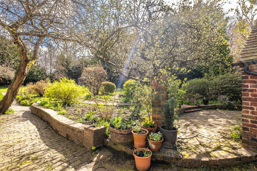 Additional image 23 of Yew Tree House, The Green, Amington, Tamworth, B77 4AD