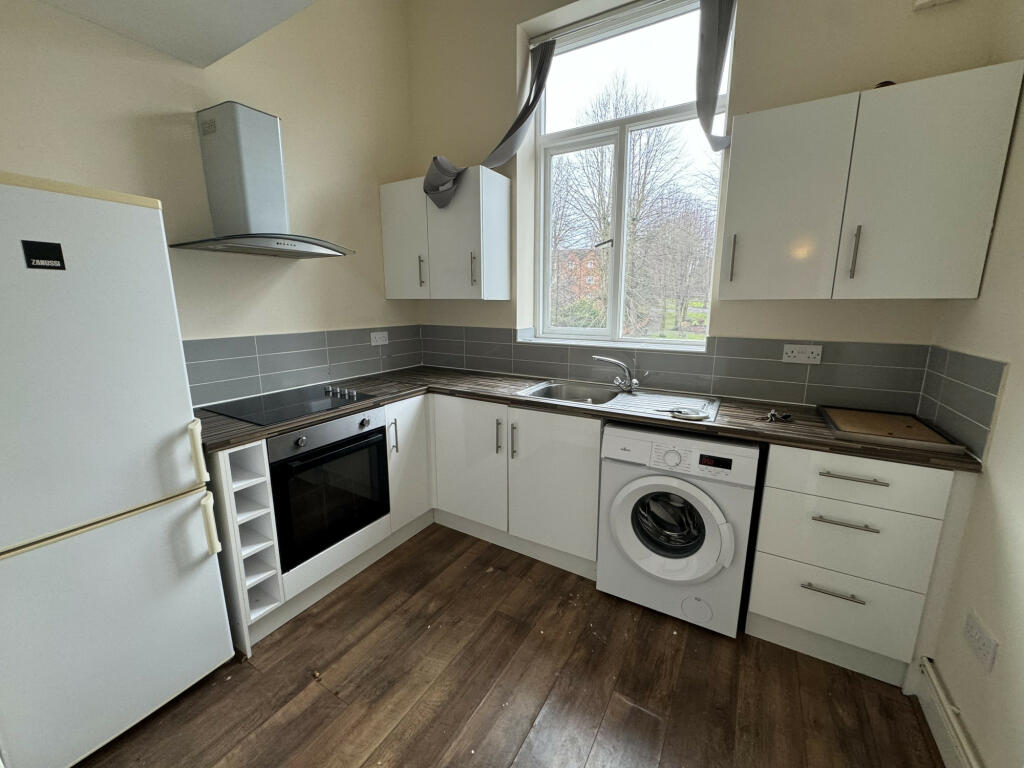 Additional image 8 of Flat 1, High Street, Bromsgrove, Worcestershire, B61