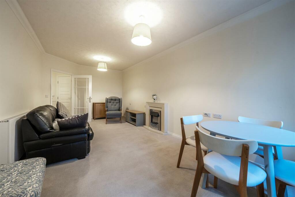 Additional image 8 of Woolmans Lodge, Shirley, Solihull