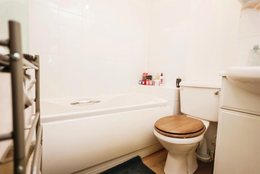Additional image 6 of The Thatchers, HALESOWEN