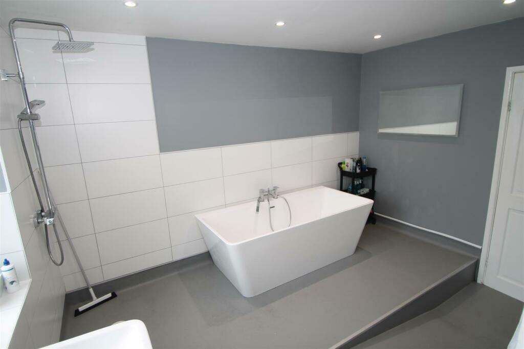 Additional image 19 of Manor Lane, Halesowen, B62