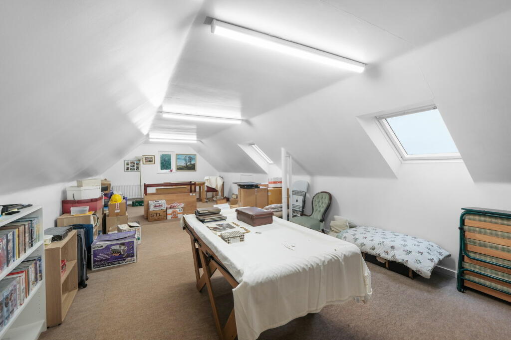 Additional image 18 of Holt Gardens, Studley, B80 7NU
