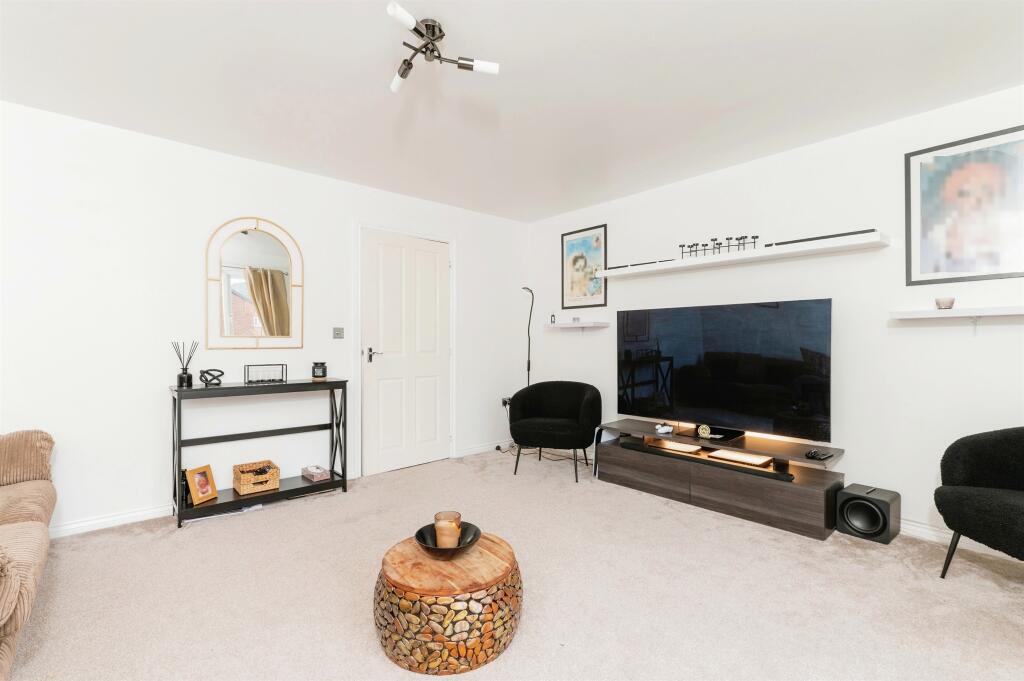 Additional image 15 of Pel Crescent, Oldbury