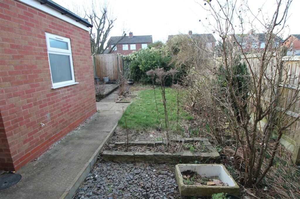 Additional image 28 of Moat Drive, Halesowen