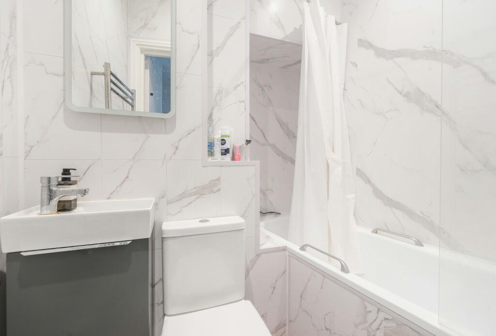 Additional image 3 of Fountain Buildings, Bath, Somerset, BA1