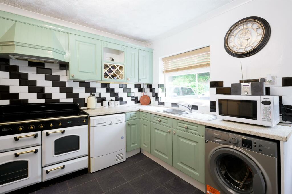 Additional image 11 of Oaklea Drive, Cradley Heath, B64 5SF