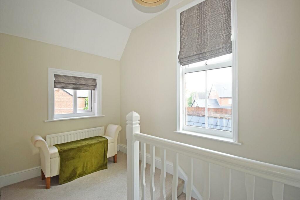 Additional image 12 of 10 The Crescent, Bromsgrove, Worcestershire, B60 2DE