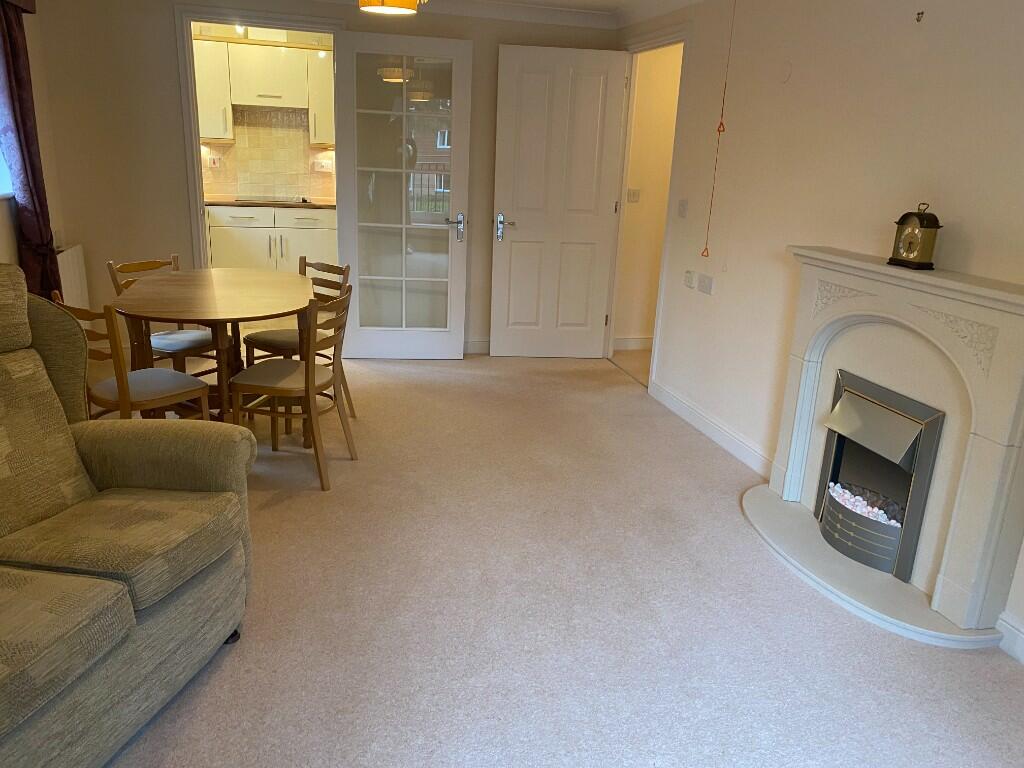 Additional image 3 of 16 Grange Court, 298 Warwick Road, Solihull, B92 7GL