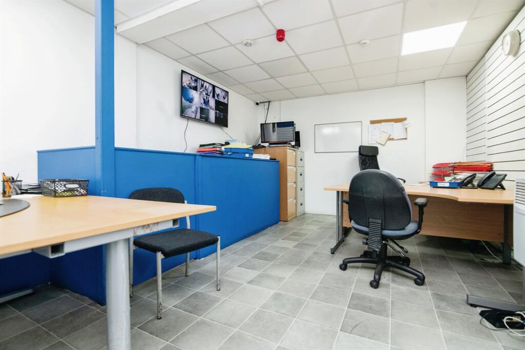 Additional image 5 of High Street, WEST BROMWICH