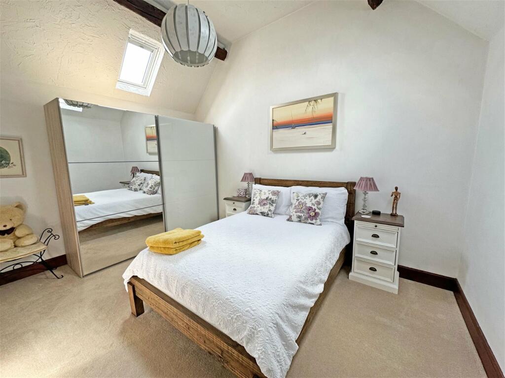 Additional image 34 of Houndsfield Court, Houndsfield Lane, Wythall, B47 6LX