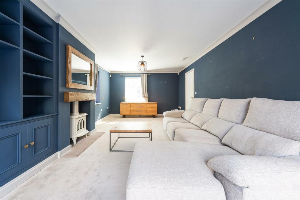 Additional image 6 of St Phillips Grove, Bentley Heath