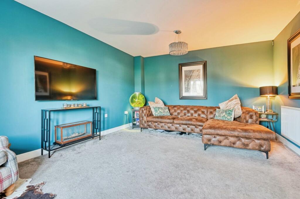 Additional image 2 of Yarrow Close, Tamworth