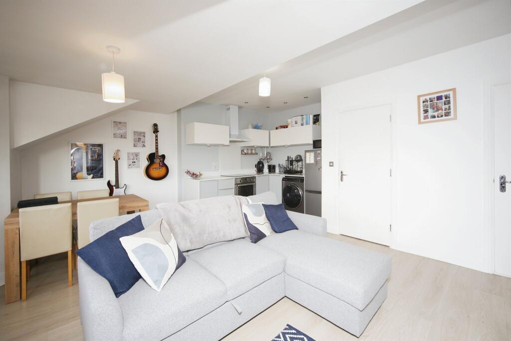 Additional image 11 of Hewell Road, Redditch