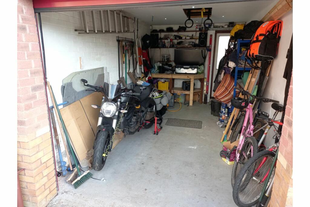 Additional image 25 of Field Close, Bromsgrove, B60