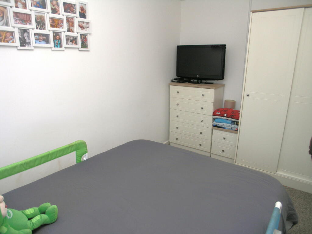 Additional image 9 of HALESOWEN, Saddlers Close