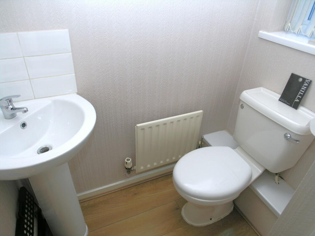 Additional image 6 of HALESOWEN, Saddlers Close